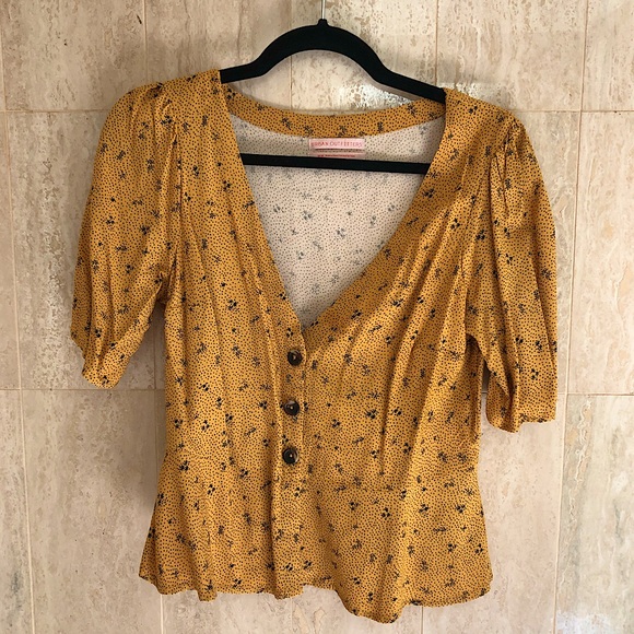 Urban Outfitters Floral Button-Front Plunge Blouse (Medium) - Picture 1 of 5